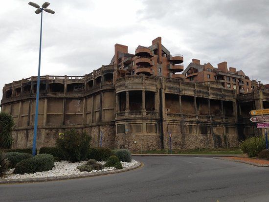 las Galerías de Punta Begoña