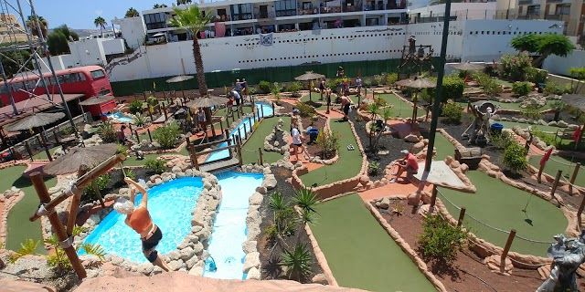 ViVO Mini Golf Treasure Island