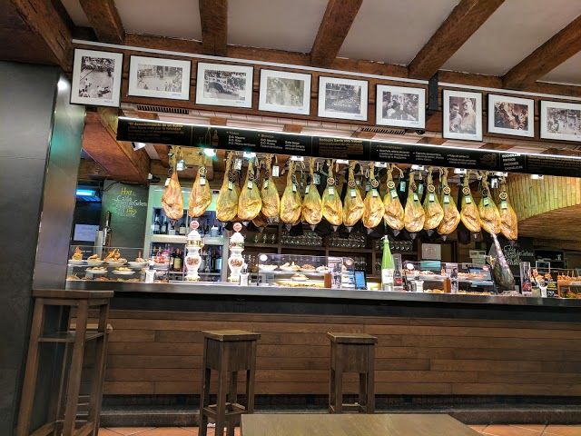 Bodegón Sarría